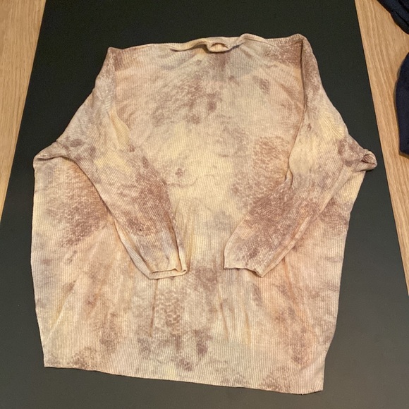 Wilfred Sweater - Picture 3 of 4